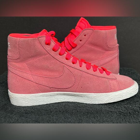 Nike Blazer Hot Punch Casual Sneakers Size 4.5Y WOMENS 6 Pink Suede 895850-605 - Picture 4 of 8